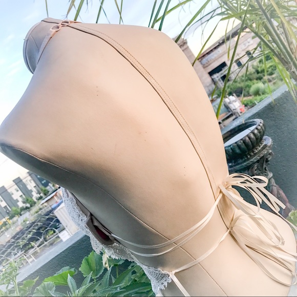 Handmade crochet lace festival top - Picture 5 of 8